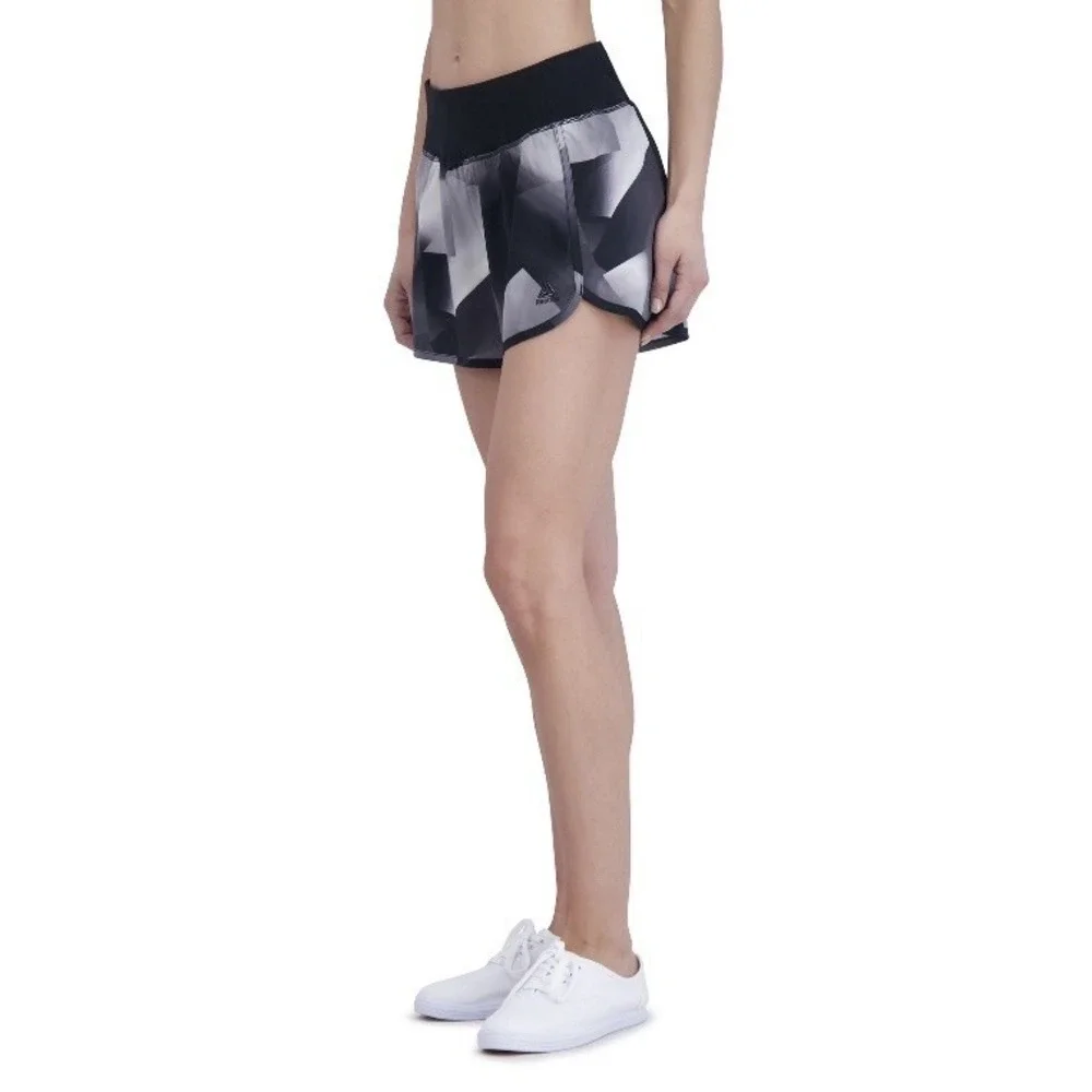 Reebok Womens Evolution Short with Back Pocket XXXL New with Tags Black Slim